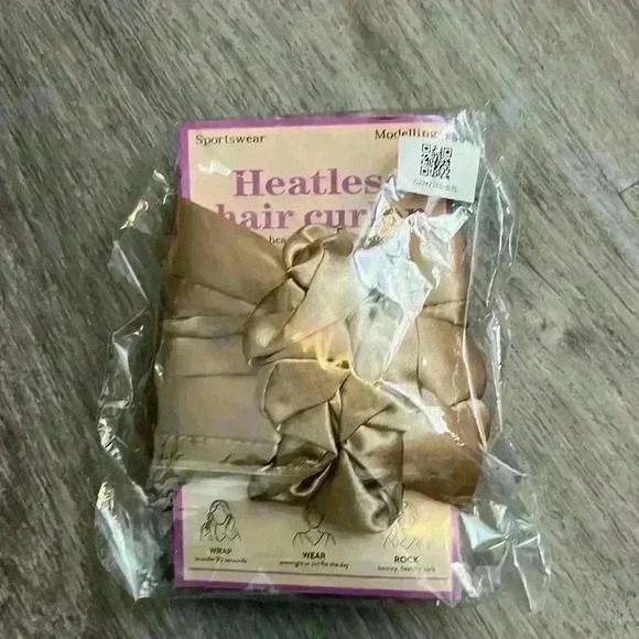 Heatless hair curler headband - Picture 1 of 3